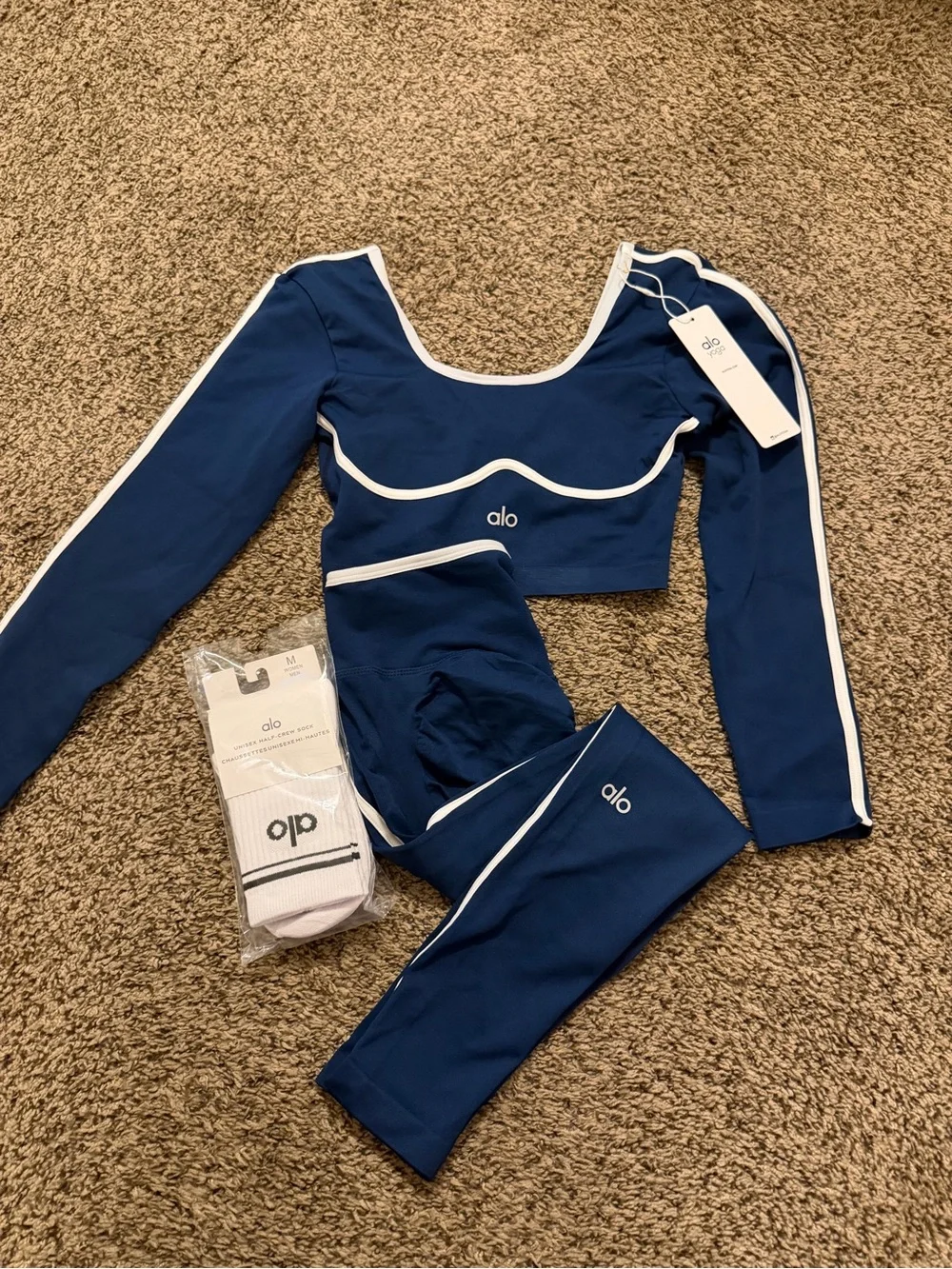 ALO Yoga Navy Crop Top & High-Rise Leggings Set with White Trim